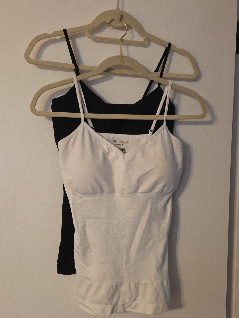 Slimming Seamless Camisole Tank Tops - White and Black